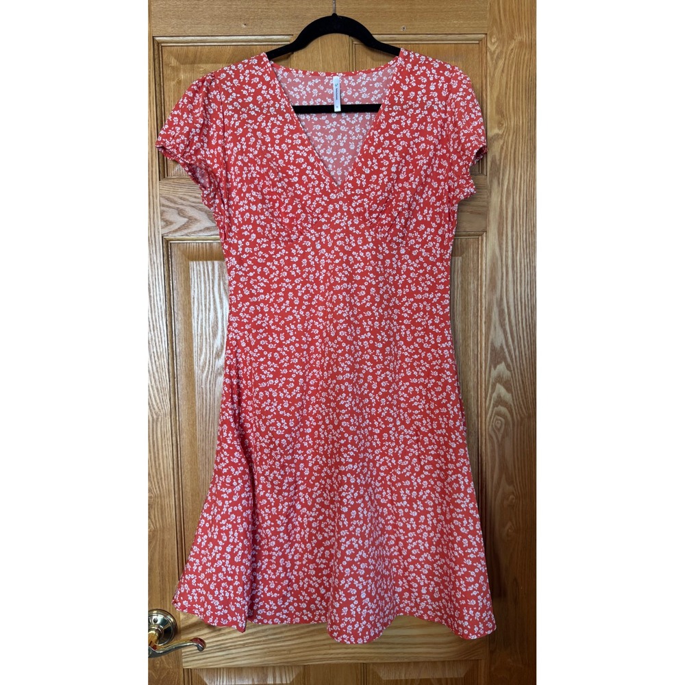 Beachsissi Red/Orange Floral V-Neck Mini Dress Short Sleeve Pleated Bust Medium